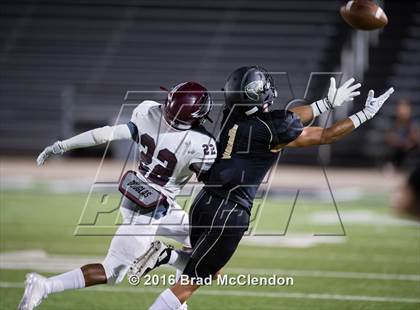 Thumbnail 2 in Rowlett vs Fossil Ridge photogallery.