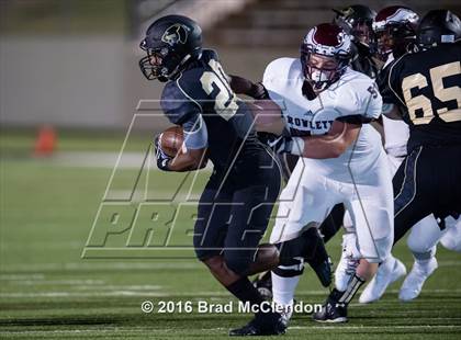 Thumbnail 3 in Rowlett vs Fossil Ridge photogallery.