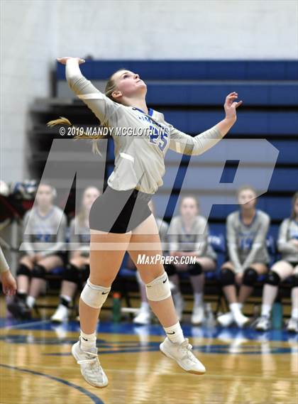 Thumbnail 3 in Morton @ Limestone photogallery.