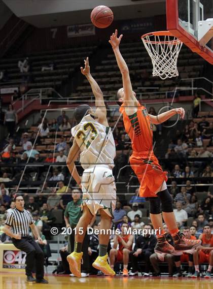 Thumbnail 2 in West vs. Porterville (CIF CS D3 Final) photogallery.