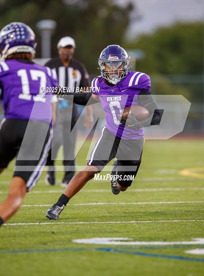 Thumbnail 1 in Bishop Amat @ Valencia photogallery.