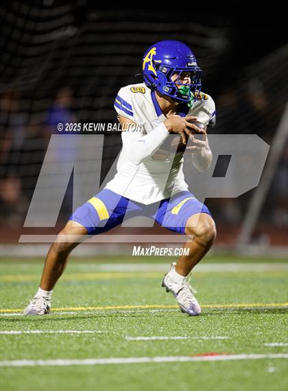 Thumbnail 3 in Bishop Amat @ Valencia photogallery.