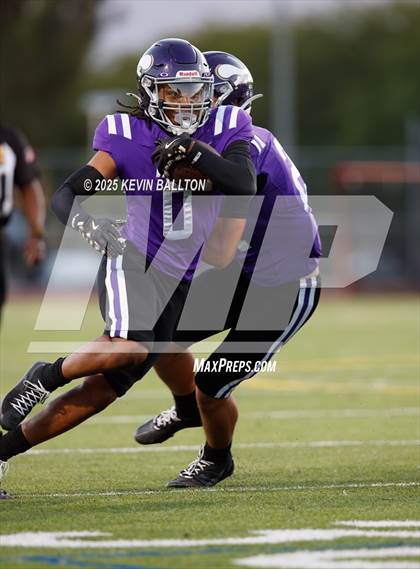 Thumbnail 2 in Bishop Amat @ Valencia photogallery.