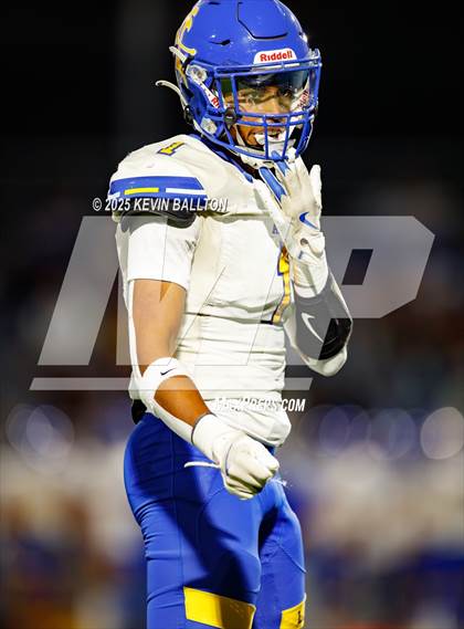 Thumbnail 3 in Bishop Amat @ Valencia photogallery.