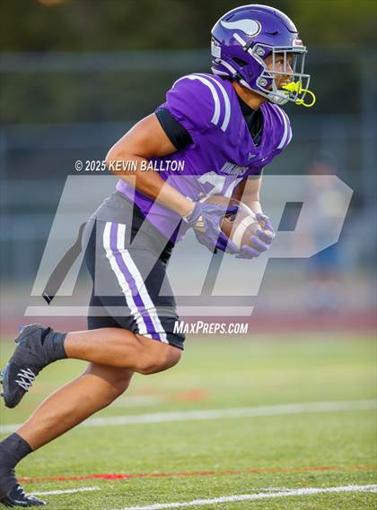 Thumbnail 2 in Bishop Amat @ Valencia photogallery.