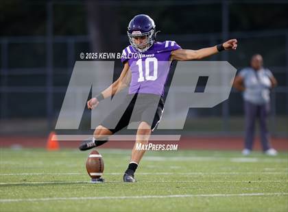 Thumbnail 2 in Bishop Amat @ Valencia photogallery.