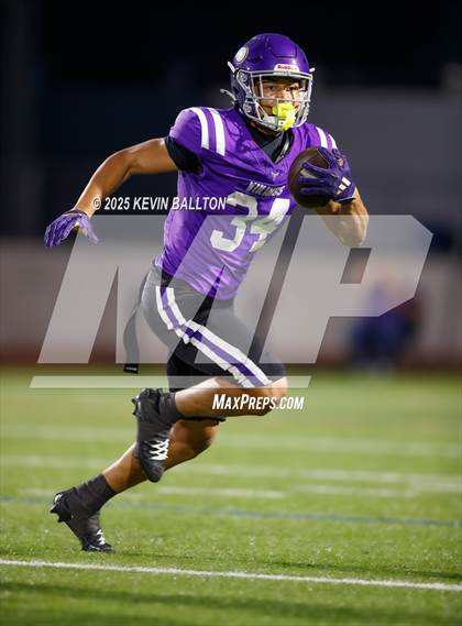 Thumbnail 2 in Bishop Amat @ Valencia photogallery.