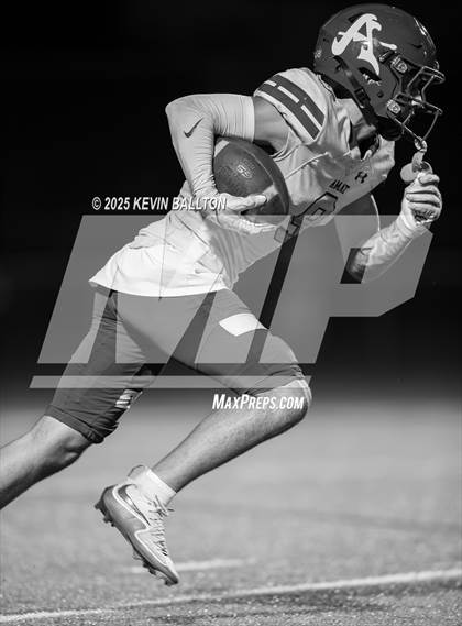 Thumbnail 3 in Bishop Amat @ Valencia photogallery.