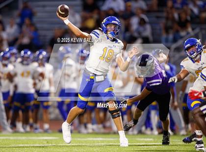 Thumbnail 3 in Bishop Amat @ Valencia photogallery.