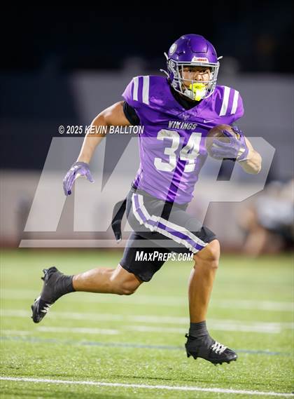 Thumbnail 3 in Bishop Amat @ Valencia photogallery.