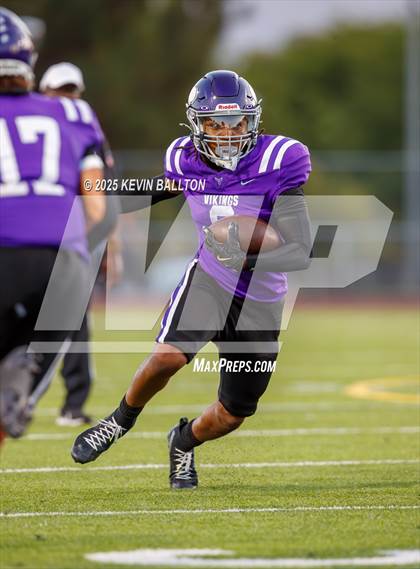 Thumbnail 3 in Bishop Amat @ Valencia photogallery.