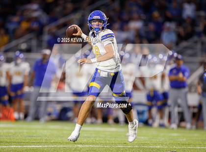 Thumbnail 2 in Bishop Amat @ Valencia photogallery.