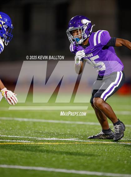 Thumbnail 1 in Bishop Amat @ Valencia photogallery.