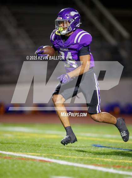 Thumbnail 3 in Bishop Amat @ Valencia photogallery.