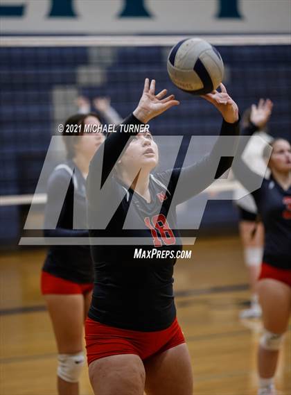 Thumbnail 1 in Weiser vs Kimberly (3A State Tournament) photogallery.