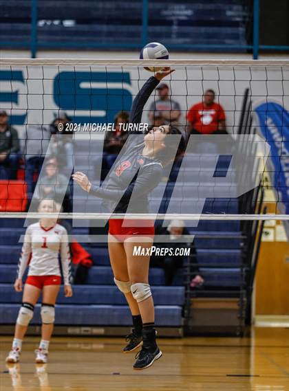 Thumbnail 3 in Weiser vs Kimberly (3A State Tournament) photogallery.