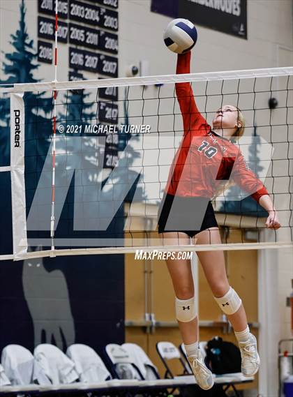 Thumbnail 1 in Weiser vs Kimberly (3A State Tournament) photogallery.