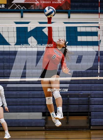 Thumbnail 3 in Weiser vs Kimberly (3A State Tournament) photogallery.