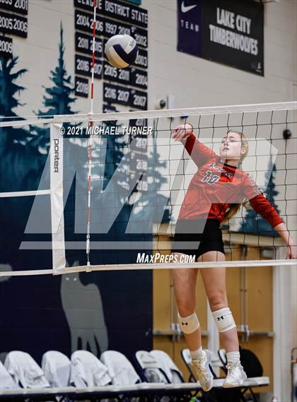 Thumbnail 2 in Weiser vs Kimberly (3A State Tournament) photogallery.