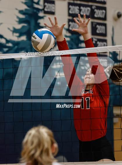 Thumbnail 1 in Weiser vs Kimberly (3A State Tournament) photogallery.