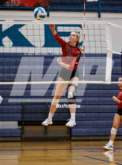 Thumbnail 2 in Weiser vs Kimberly (3A State Tournament) photogallery.