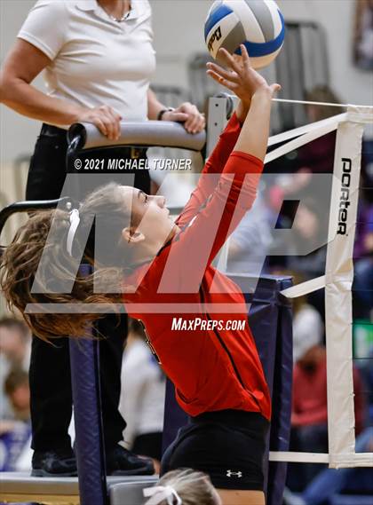 Thumbnail 1 in Weiser vs Kimberly (3A State Tournament) photogallery.
