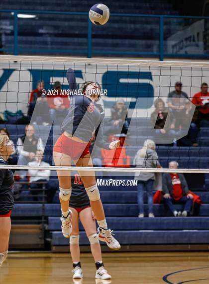 Thumbnail 3 in Weiser vs Kimberly (3A State Tournament) photogallery.