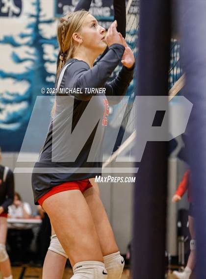 Thumbnail 1 in Weiser vs Kimberly (3A State Tournament) photogallery.