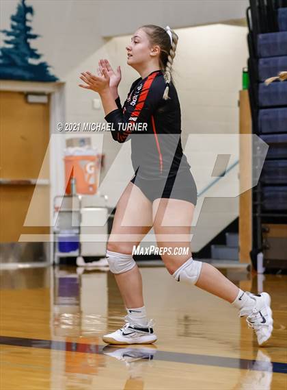 Thumbnail 1 in Weiser vs Kimberly (3A State Tournament) photogallery.