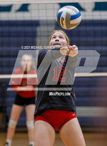 Thumbnail 2 in Weiser vs Kimberly (3A State Tournament) photogallery.