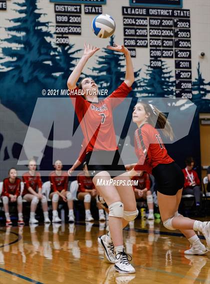 Thumbnail 3 in Weiser vs Kimberly (3A State Tournament) photogallery.