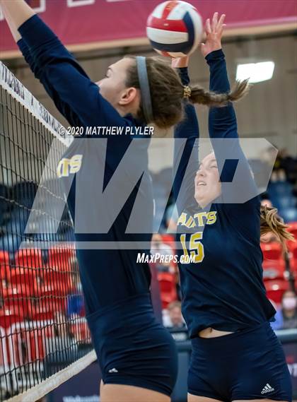 Thumbnail 1 in John Paul II Catholic vs Freedom Christian Academy (NCISAA 2A State Quarterfinals) photogallery.