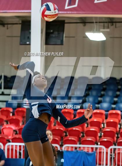Thumbnail 1 in John Paul II Catholic vs Freedom Christian Academy (NCISAA 2A State Quarterfinals) photogallery.