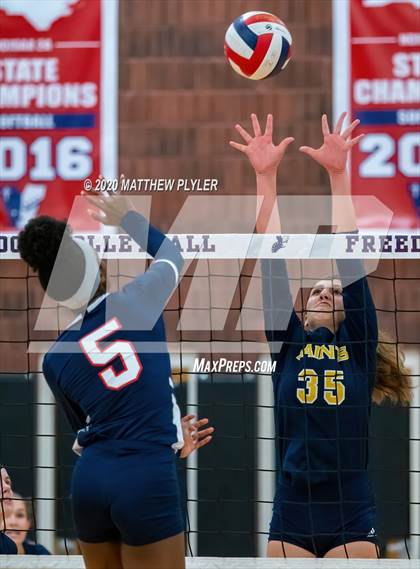 Thumbnail 1 in John Paul II Catholic vs Freedom Christian Academy (NCISAA 2A State Quarterfinals) photogallery.