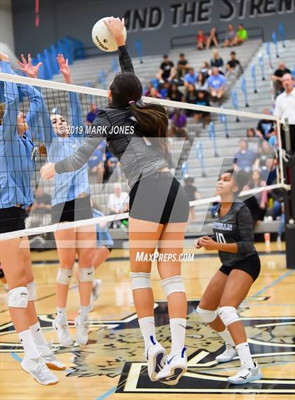 Thumbnail 2 in Estrella Foothills vs Catalina Foothills (AIA 4A Round 1 Playoff)  photogallery.