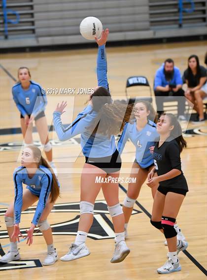 Thumbnail 3 in Estrella Foothills vs Catalina Foothills (AIA 4A Round 1 Playoff)  photogallery.