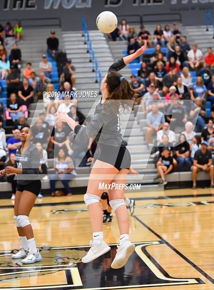 Thumbnail 3 in Estrella Foothills vs Catalina Foothills (AIA 4A Round 1 Playoff)  photogallery.