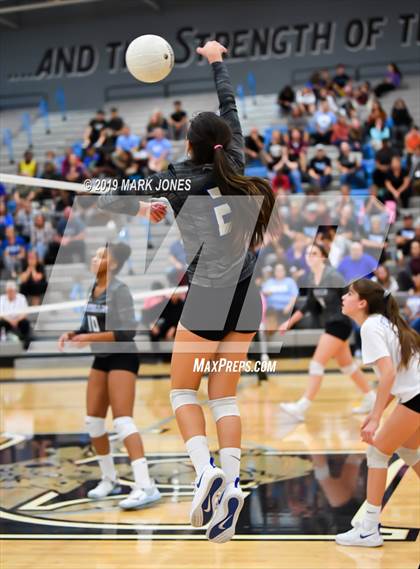 Thumbnail 3 in Estrella Foothills vs Catalina Foothills (AIA 4A Round 1 Playoff)  photogallery.