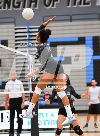 Thumbnail 1 in Estrella Foothills vs Catalina Foothills (AIA 4A Round 1 Playoff)  photogallery.