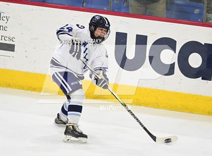 Thumbnail 2 in Joel Barlow/Weston/Abbott Tech vs. Wilton (CIAC DIII Semifinal) photogallery.