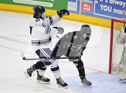Thumbnail 1 in Joel Barlow/Weston/Abbott Tech vs. Wilton (CIAC DIII Semifinal) photogallery.