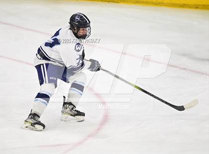 Thumbnail 3 in Joel Barlow/Weston/Abbott Tech vs. Wilton (CIAC DIII Semifinal) photogallery.