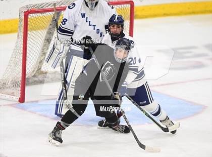 Thumbnail 1 in Joel Barlow/Weston/Abbott Tech vs. Wilton (CIAC DIII Semifinal) photogallery.