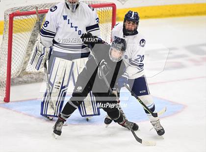 Thumbnail 2 in Joel Barlow/Weston/Abbott Tech vs. Wilton (CIAC DIII Semifinal) photogallery.
