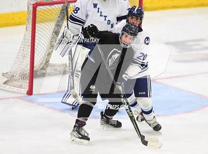 Thumbnail 3 in Joel Barlow/Weston/Abbott Tech vs. Wilton (CIAC DIII Semifinal) photogallery.