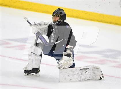 Thumbnail 1 in Joel Barlow/Weston/Abbott Tech vs. Wilton (CIAC DIII Semifinal) photogallery.
