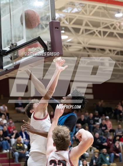 Thumbnail 1 in Avonworth vs. Woodland Hills photogallery.