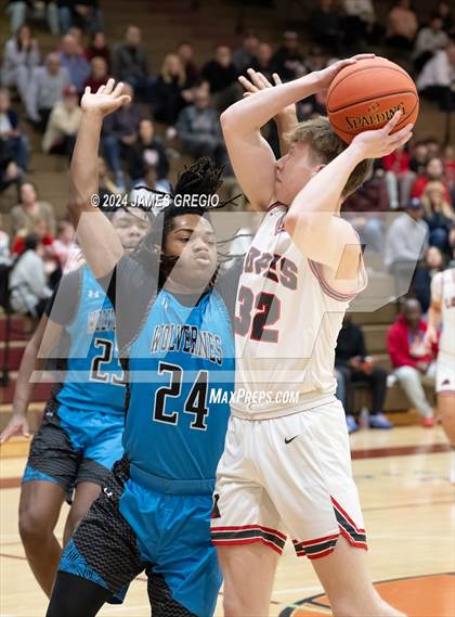 Thumbnail 2 in Avonworth vs. Woodland Hills photogallery.