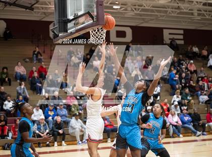 Thumbnail 2 in Avonworth vs. Woodland Hills photogallery.