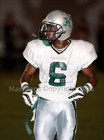 Thumbnail 1 in Clear Creek vs. Hightower (Texas 5A D1 Bi-District Playoff) photogallery.